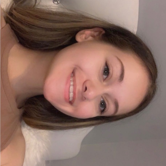 Meet your Posher, Lexi - Picture 5 of 5